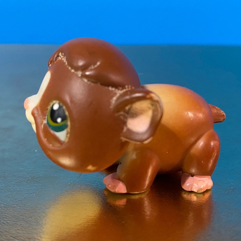 LITTLEST PET SHOP GUINEA PIG BROWN & WHITE RODENT